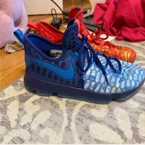 Nike | Shoes | Nike Blue And Red Sneakers Comfortable Knit  display picture 3